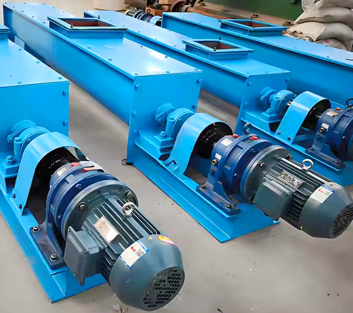 Shaftless screw conveyor for sludge