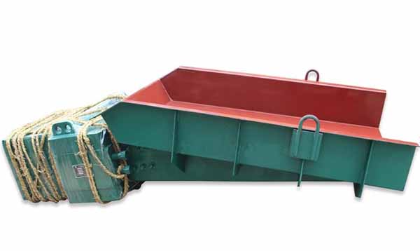 Industrial vibrating feeder