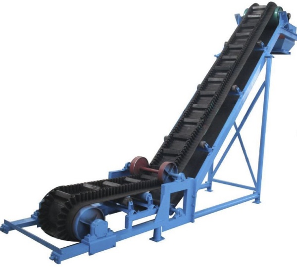 Corrugated Sidewall Belt Conveyor for Aggregate | Heavy-Duty Incline
