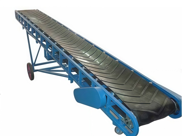 Iron ore belt conveyor