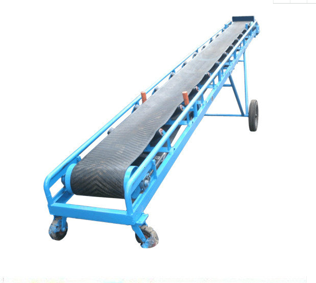 Portable conveyor belt for dirt