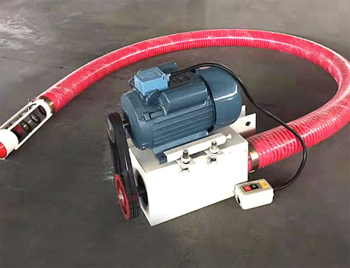 Concrete hose-type screw conveyor