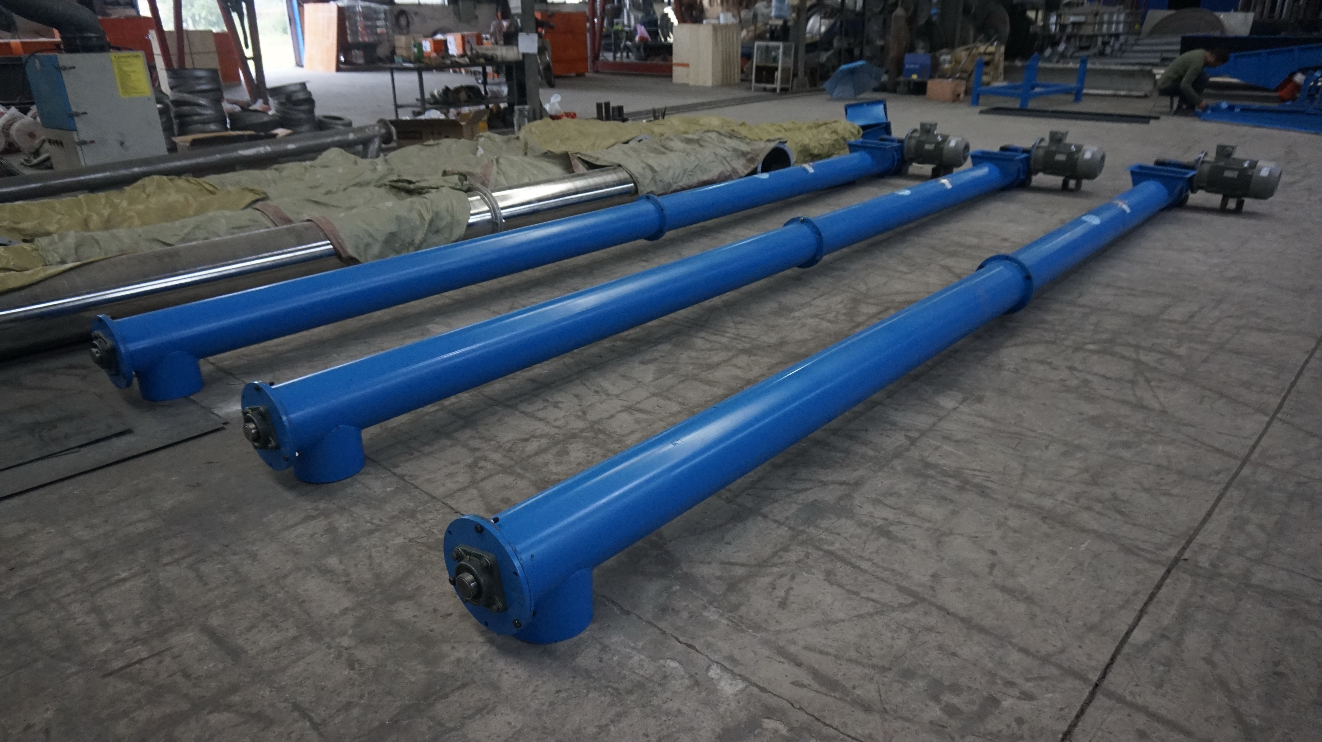 Horizontal screw conveyor